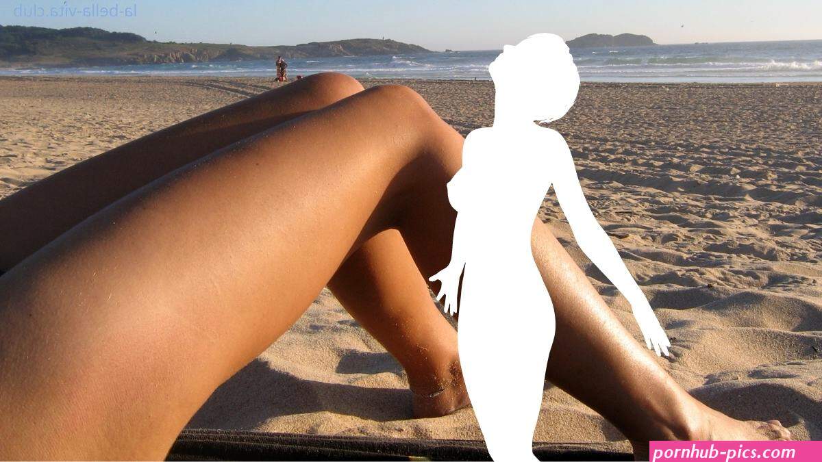 NUDISTS IN ITALY