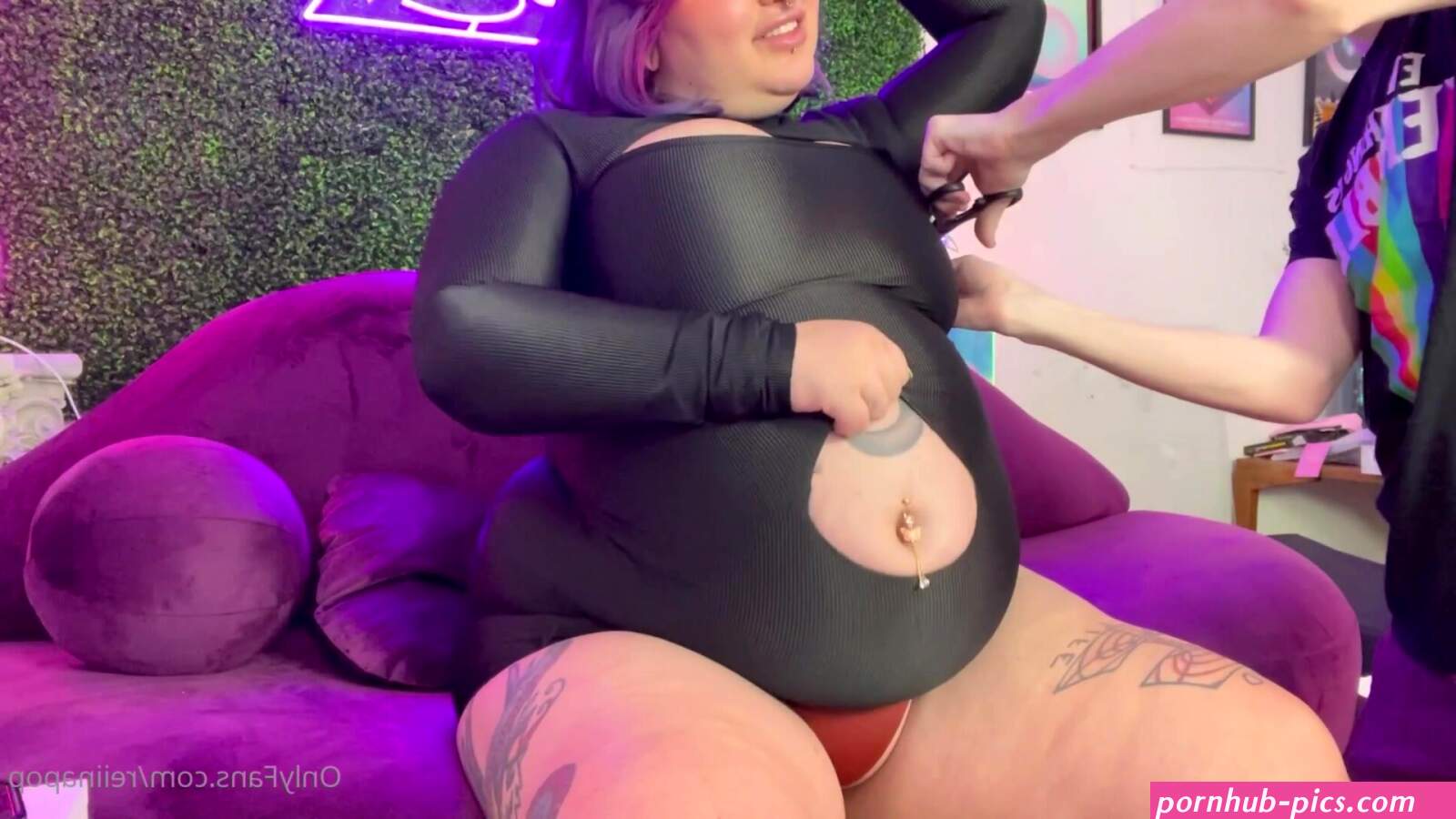 RP stuck in black dress