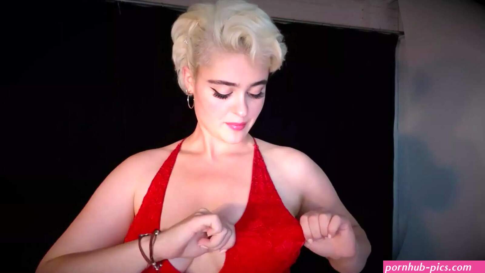 Stefania Ferrario uncensored short haul