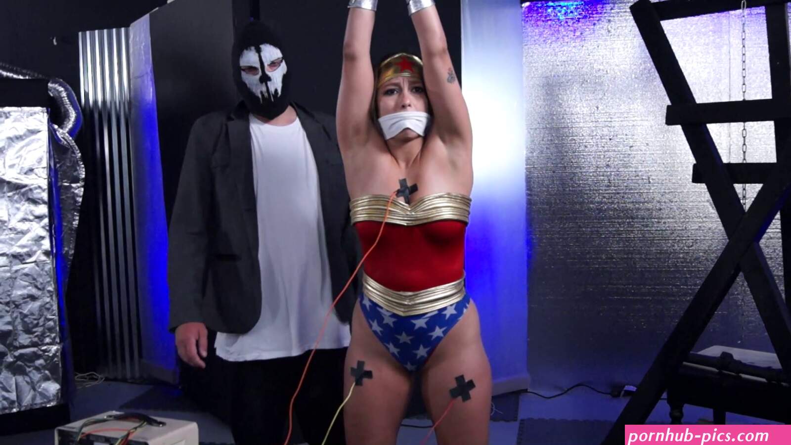 superheroine bondage Archives