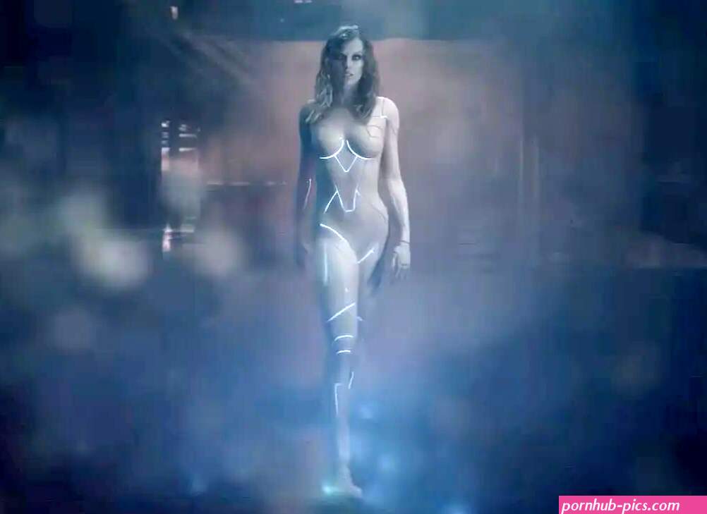 Taylor Swift wows as a naked sex robot in new teaser trailer for Are You Ready For It video