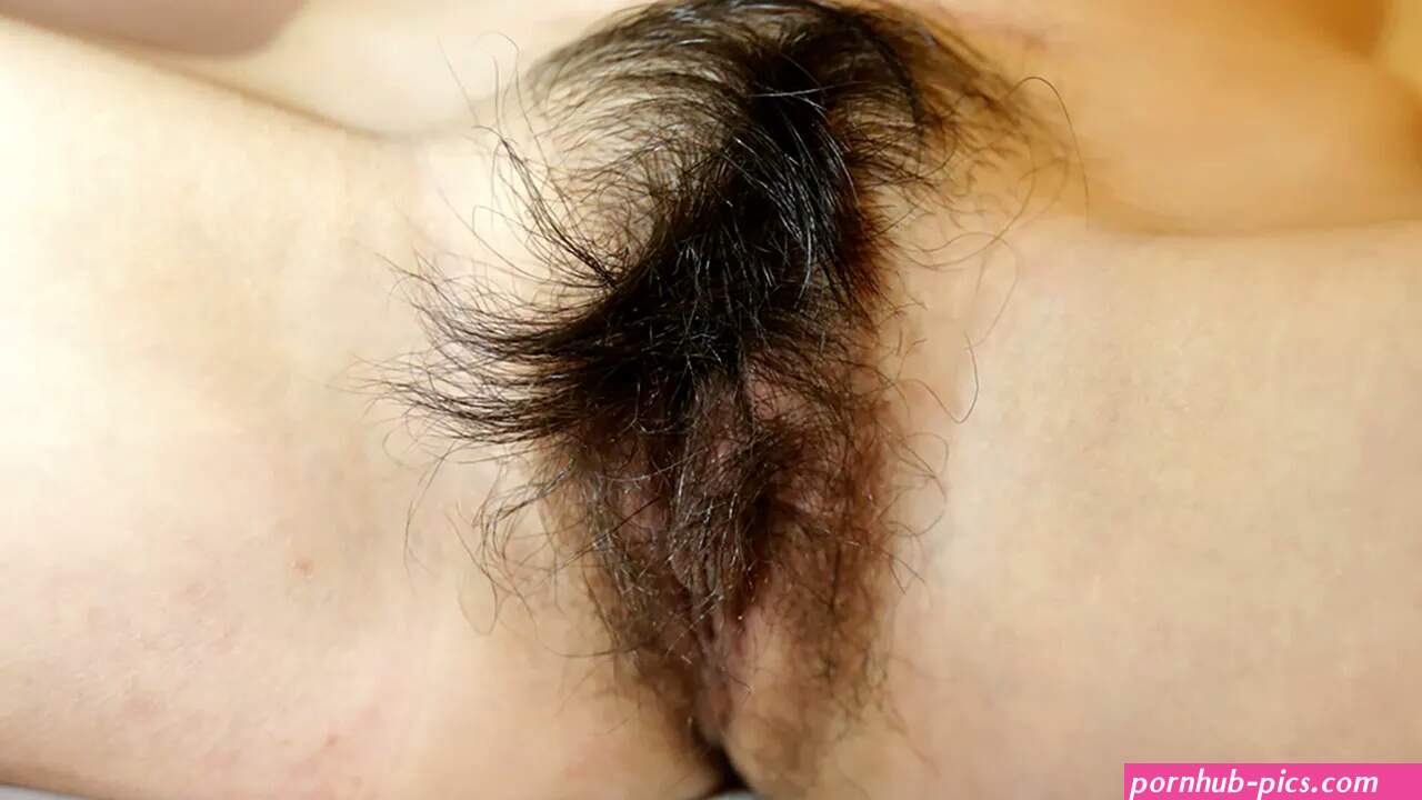 VIETNAMESE PUSSY Teen Full Of Hairy Goodness on Fap Suey