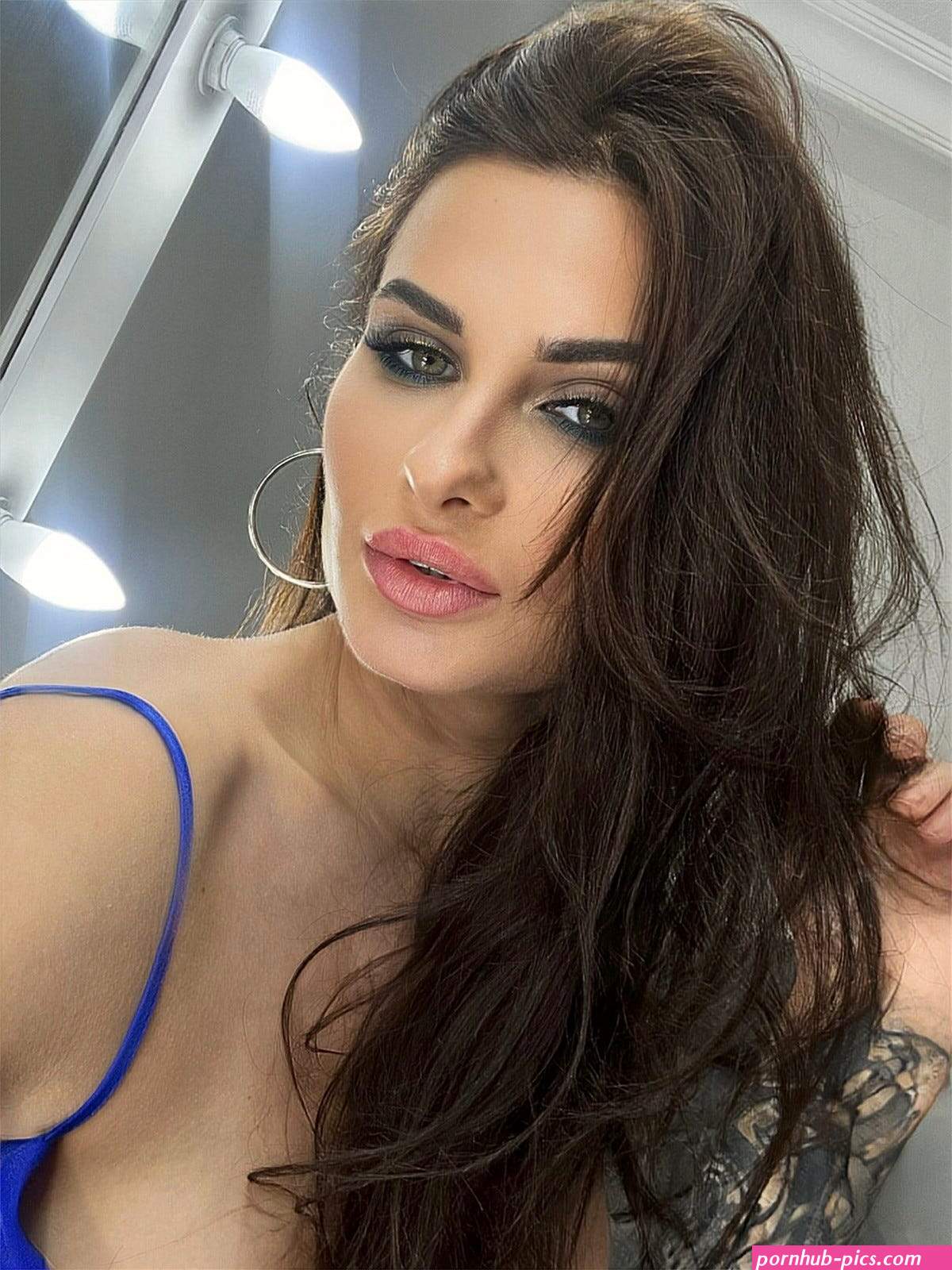 The Appeal of Brunette Istanbul Escorts