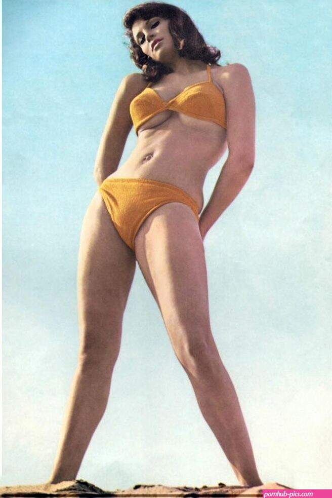Raquel Welch Nude Sexy Collection Videos