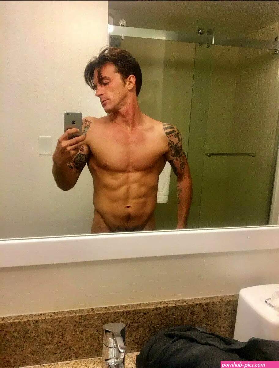 Drake Bell Nudes Sex Tape Just LEAKED! 7 Pics Full Video Leaked Meat