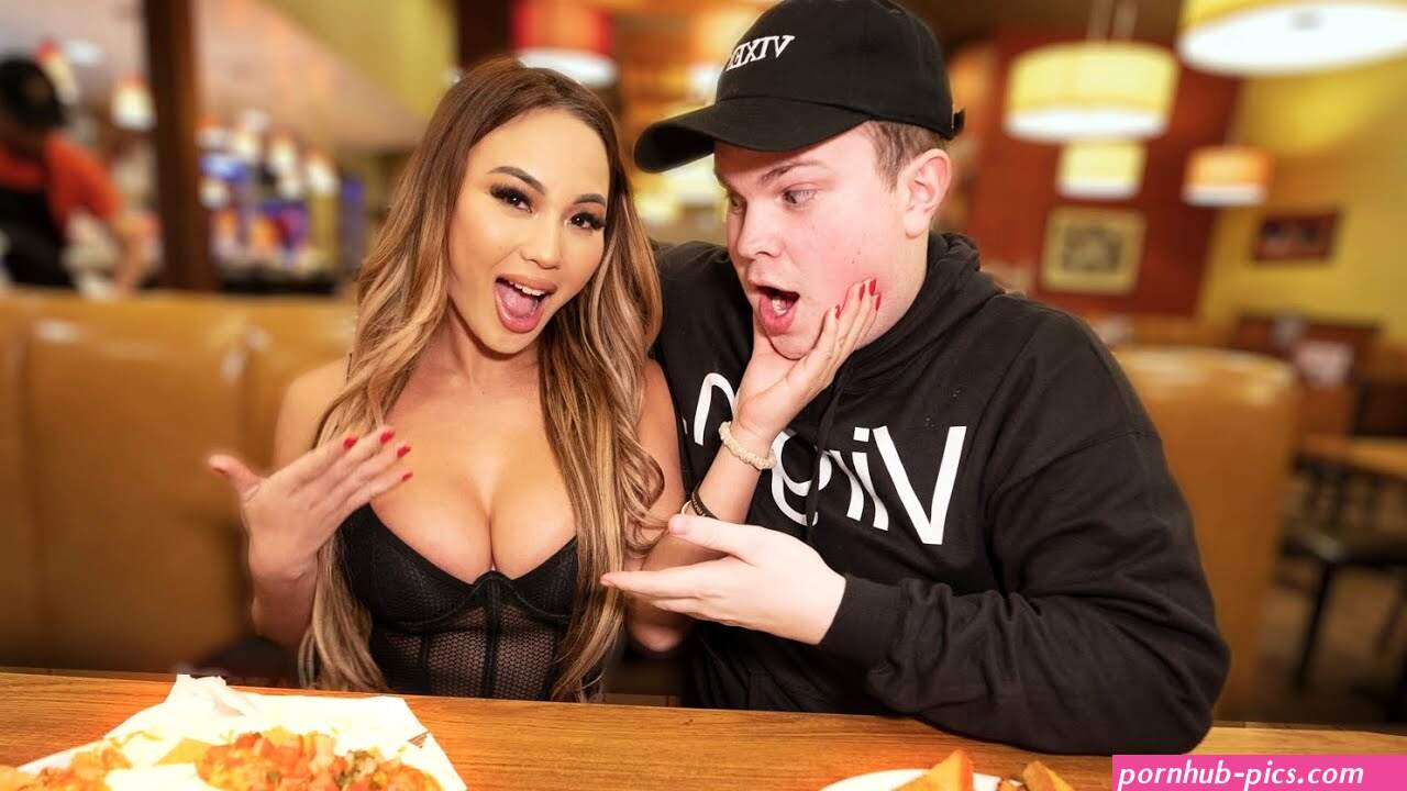 Virgin Dates a Porn Star kazumisworld