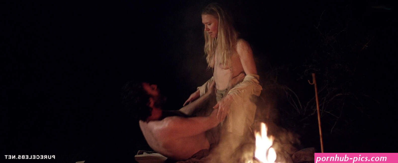 Dominique Swain Nude