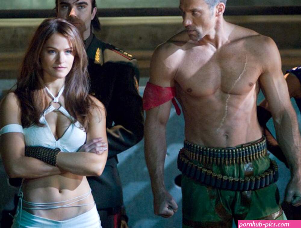 Naked Kelly Overton in Tekken ANCENSORED