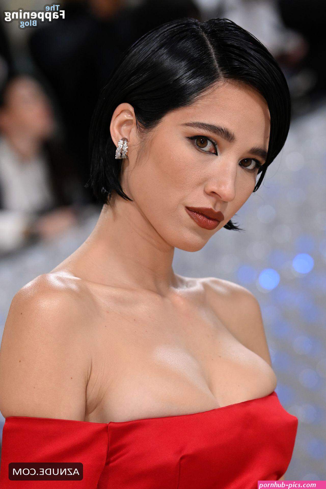 KELSEY ASBILLE Nude