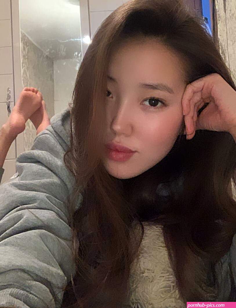 Whats the name of this asian busty girl masturbating with vibrator