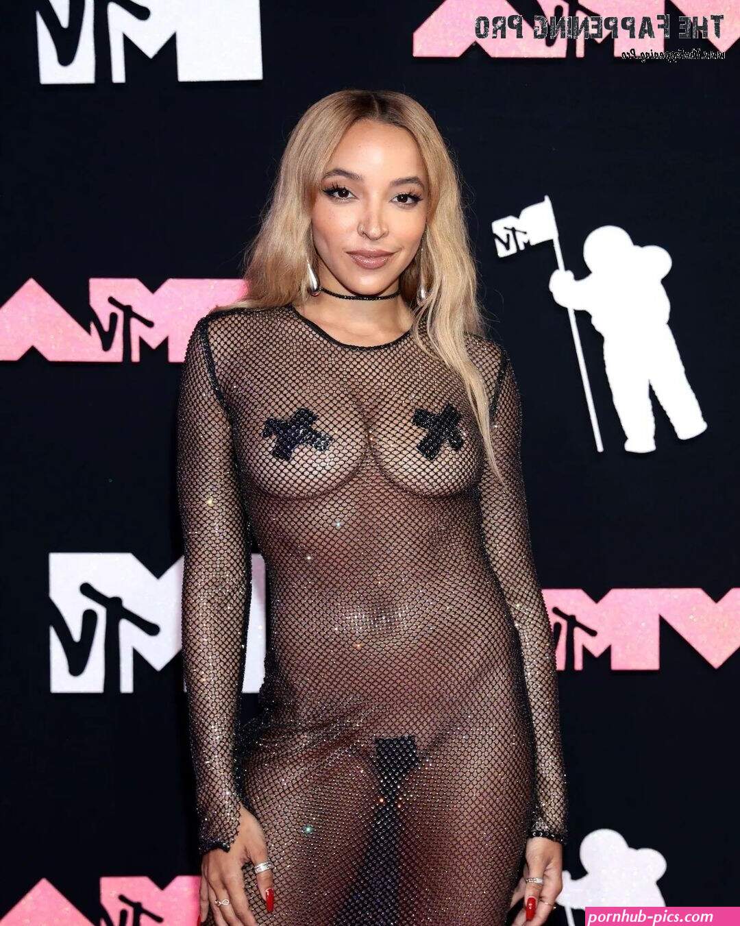 Singers Nude Photos And Videos