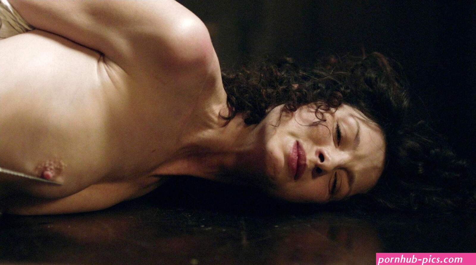 Outlander nude