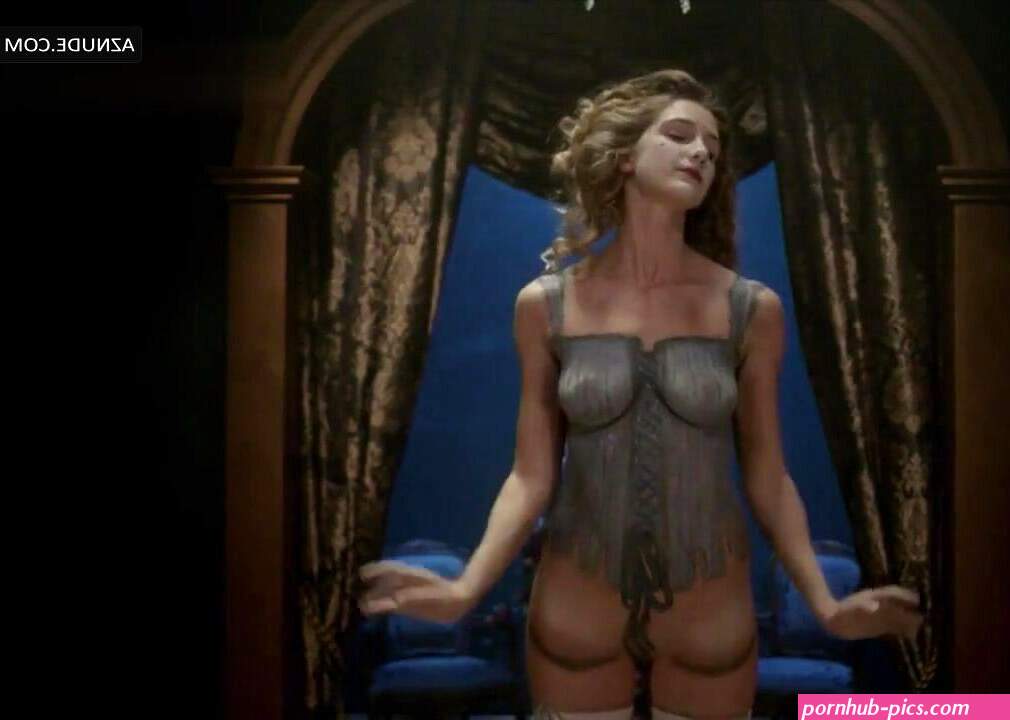 Grace Calder Butt scenes in Outlander