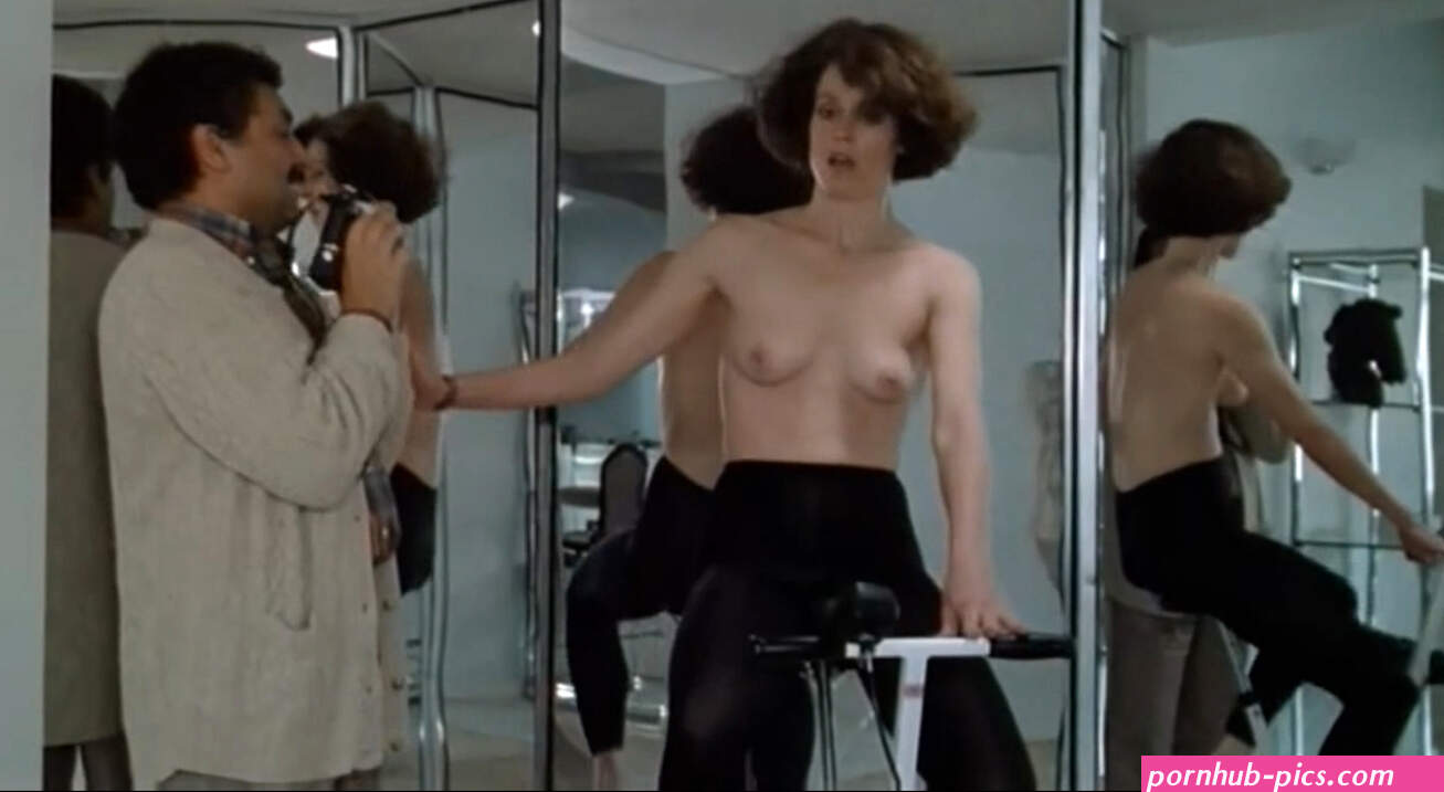 Sigourney Weaver