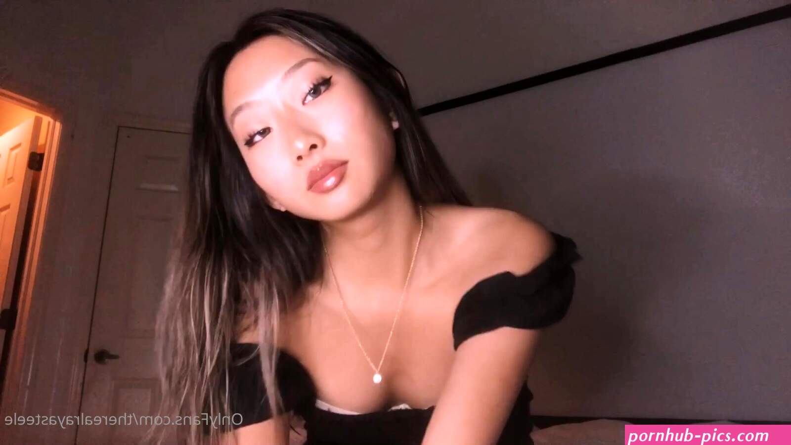 Therealrayasteele Nude Dildo Masturbation Porn Video