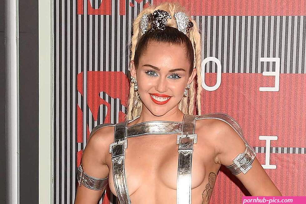 Miley Cyrus Insists on Sharing More Nudes For Interview