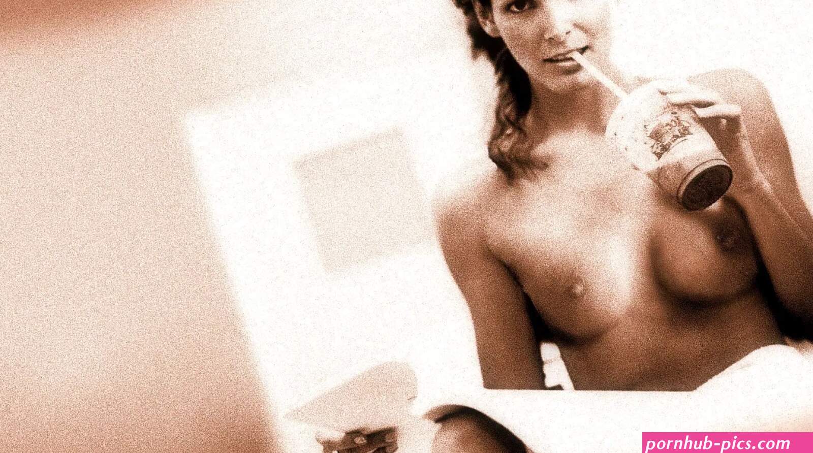 Angie harmon leaked