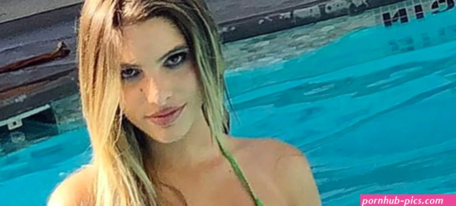 Lele pons in bikini