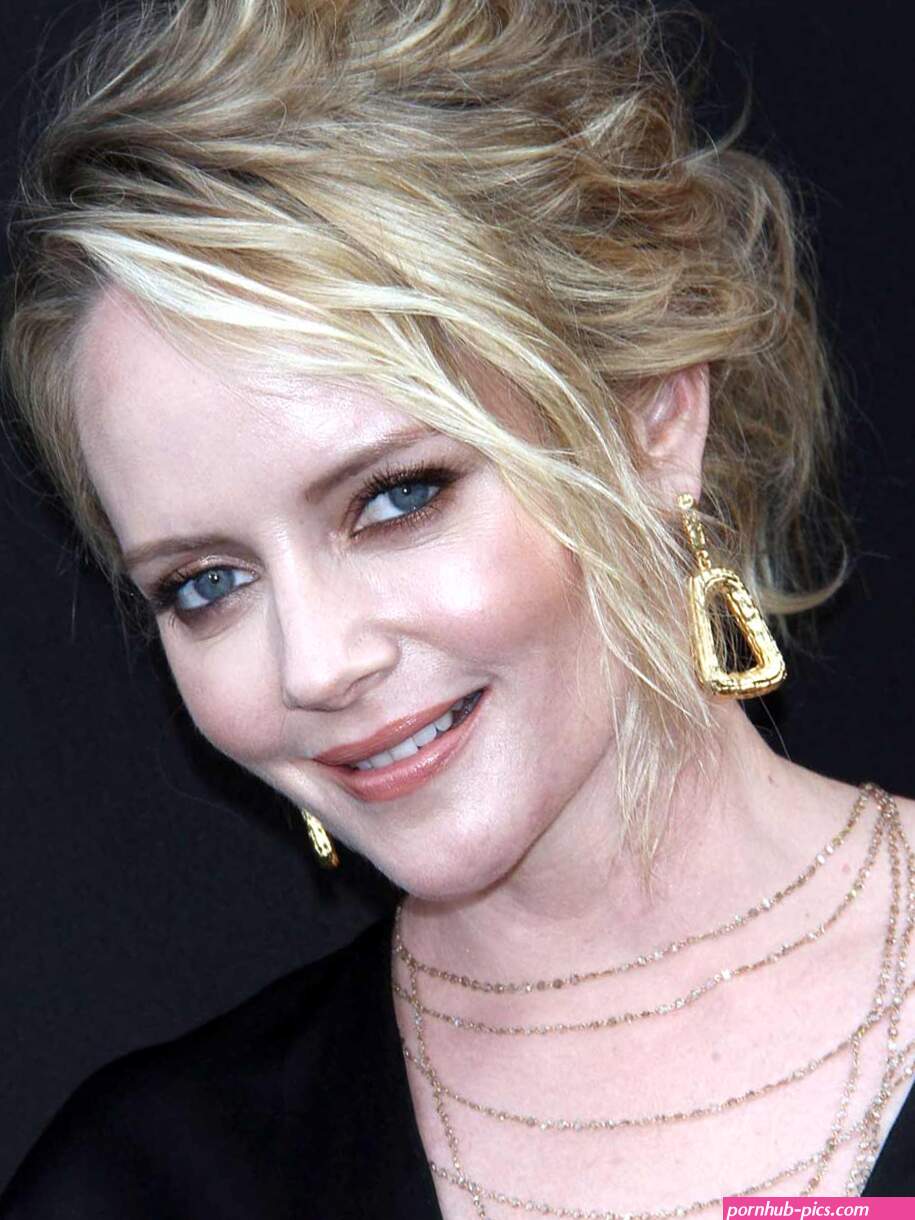 Marley Shelton Celebrity Pictures 4BD
