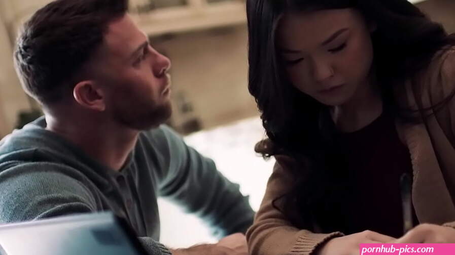 PURE TABOO Lulu Chus Pervy Roommate Uses Slimthick Vic To Seduce Her Into A Threesome FULL SCENE