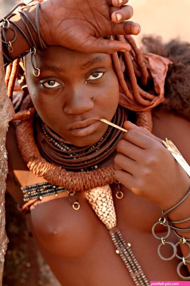 Nude african tribe woman