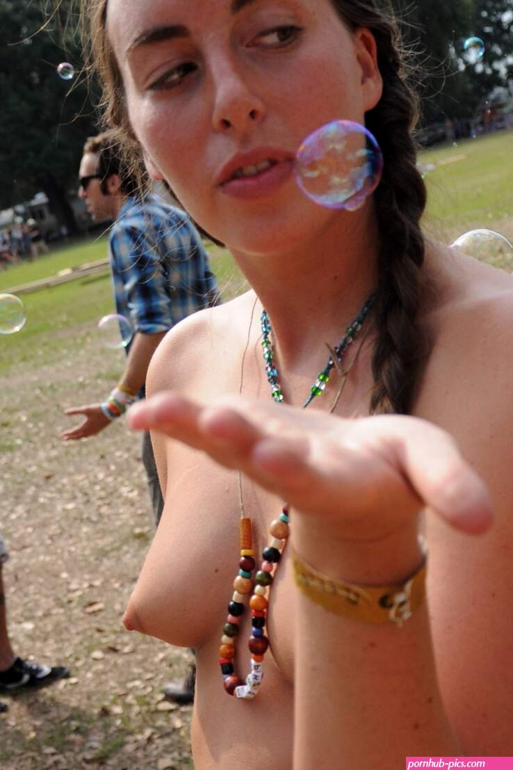 Hippie boobs