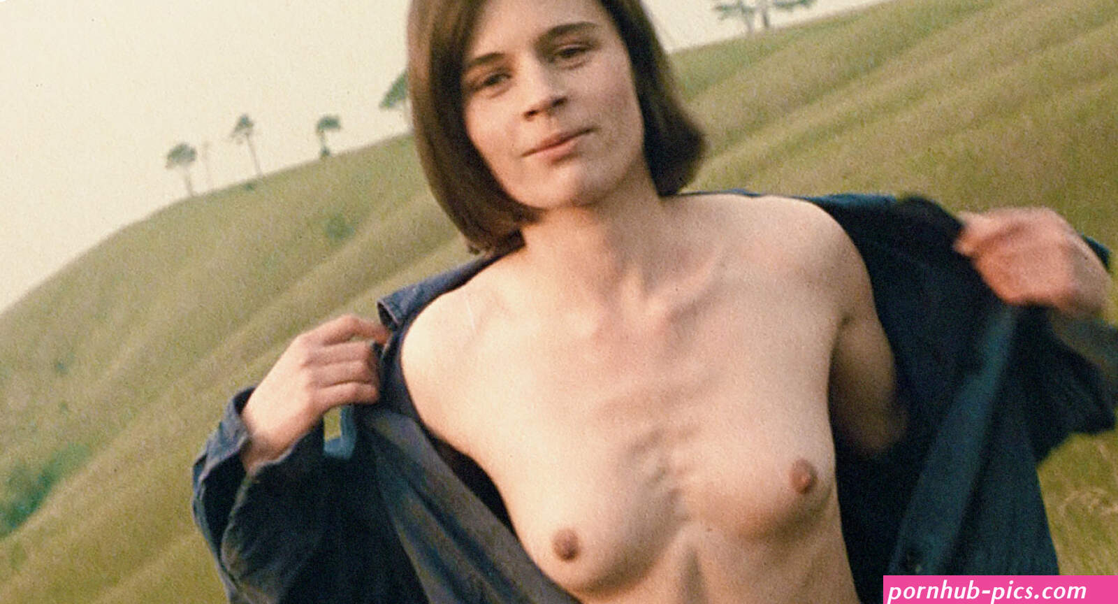 Suzanna Hamilton Nude