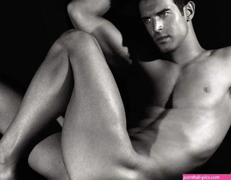 Beautiful naked males