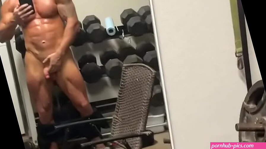 Hung Big Dick Jacked Bodybuilder Sweaty Flexing at Home Gym HOT Alpha Musclebear Beefy Naked Stud