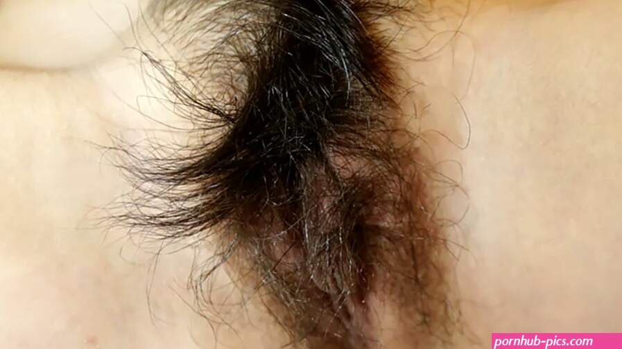VIETNAMESE PUSSY Teen Full Of Hairy Goodness on Fap Suey