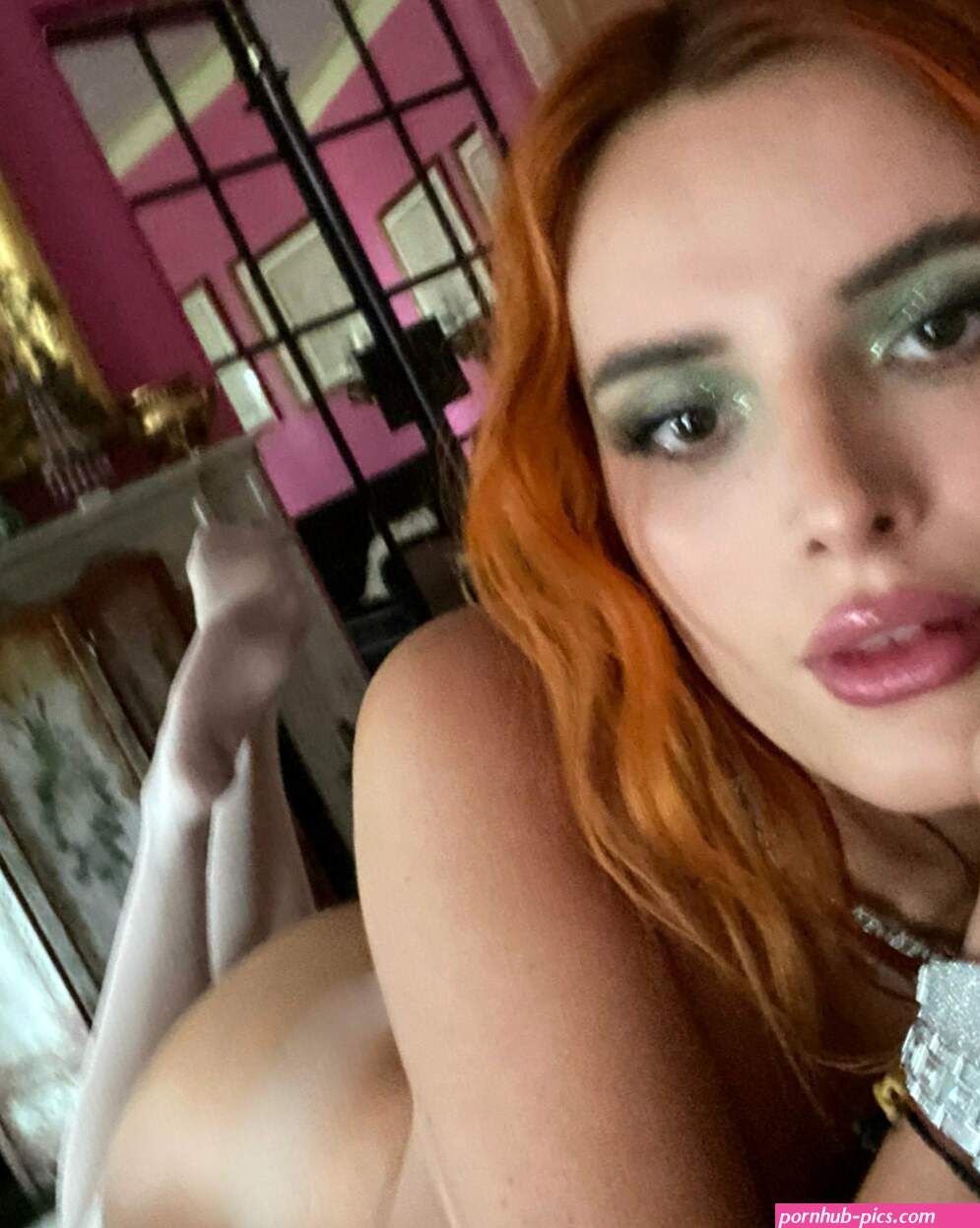 Bella Thorne Naked