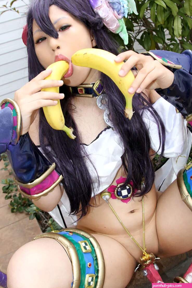 Nude queens blade cosplay