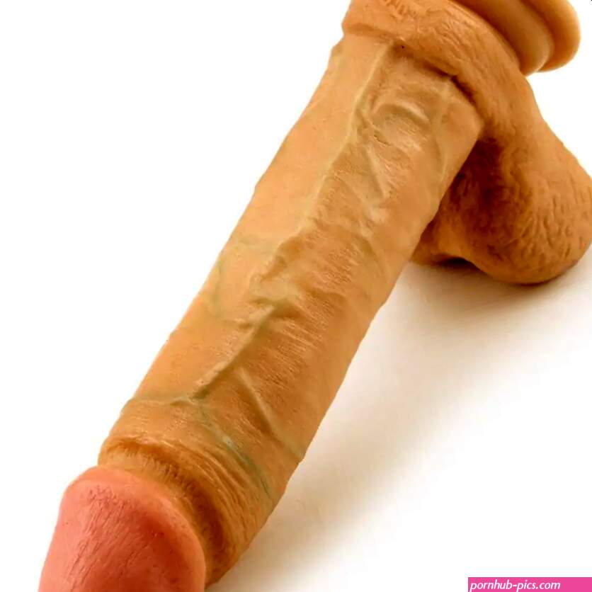 8 Inch Realistic Dildo-Buy at Adult sex toys India Genuine Prices