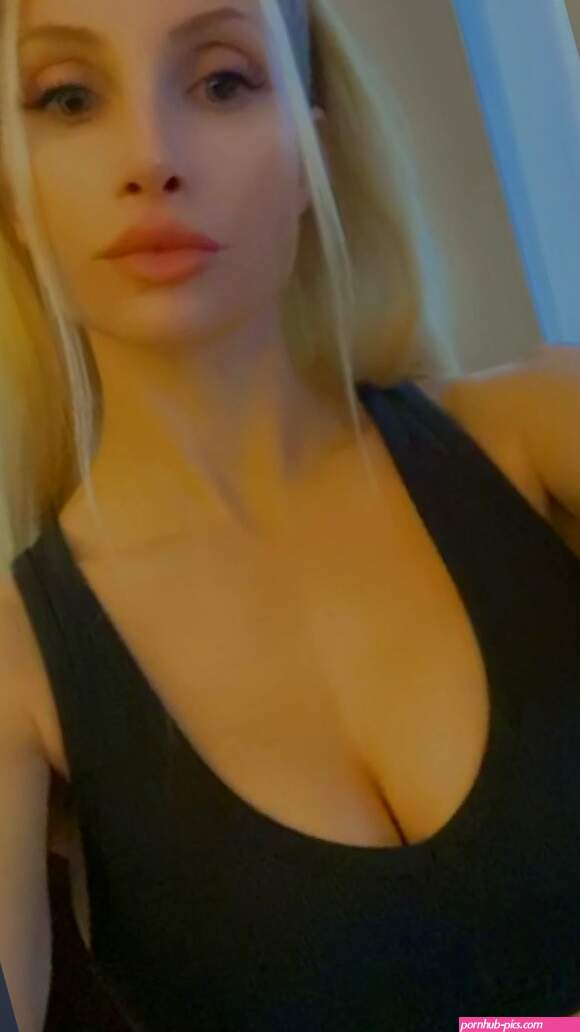 Amanda Lee amandaeliselee Video Instagram Story from November 25 2019 at 7:3