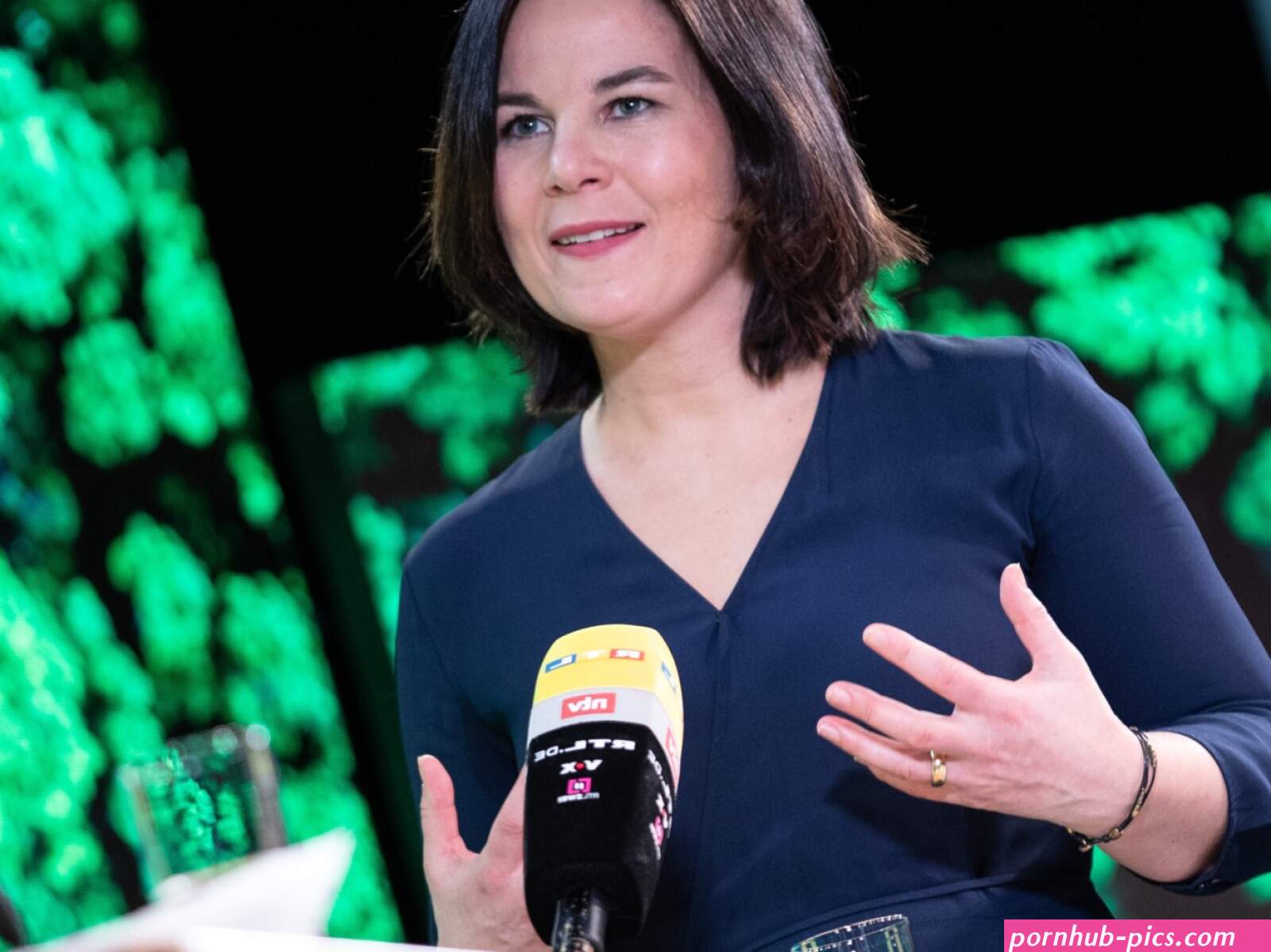 These Are The Top Politicians Vying To Succeed Angela Merkel As Germanys Chance