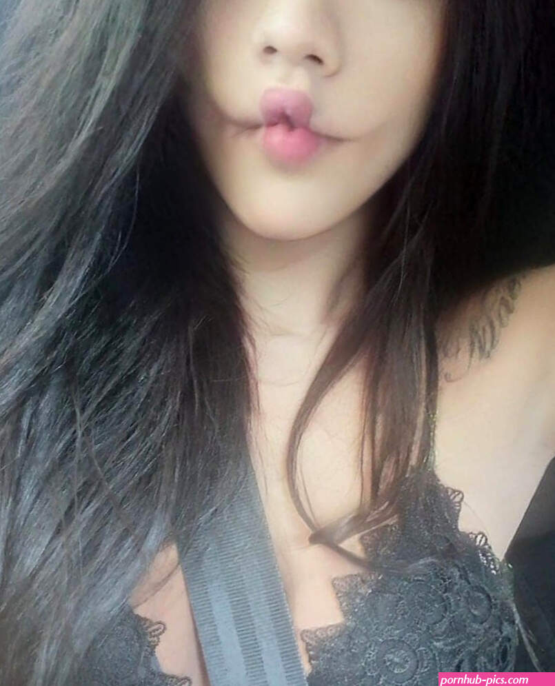 TS Bruna Santos HUNG and HUGE!