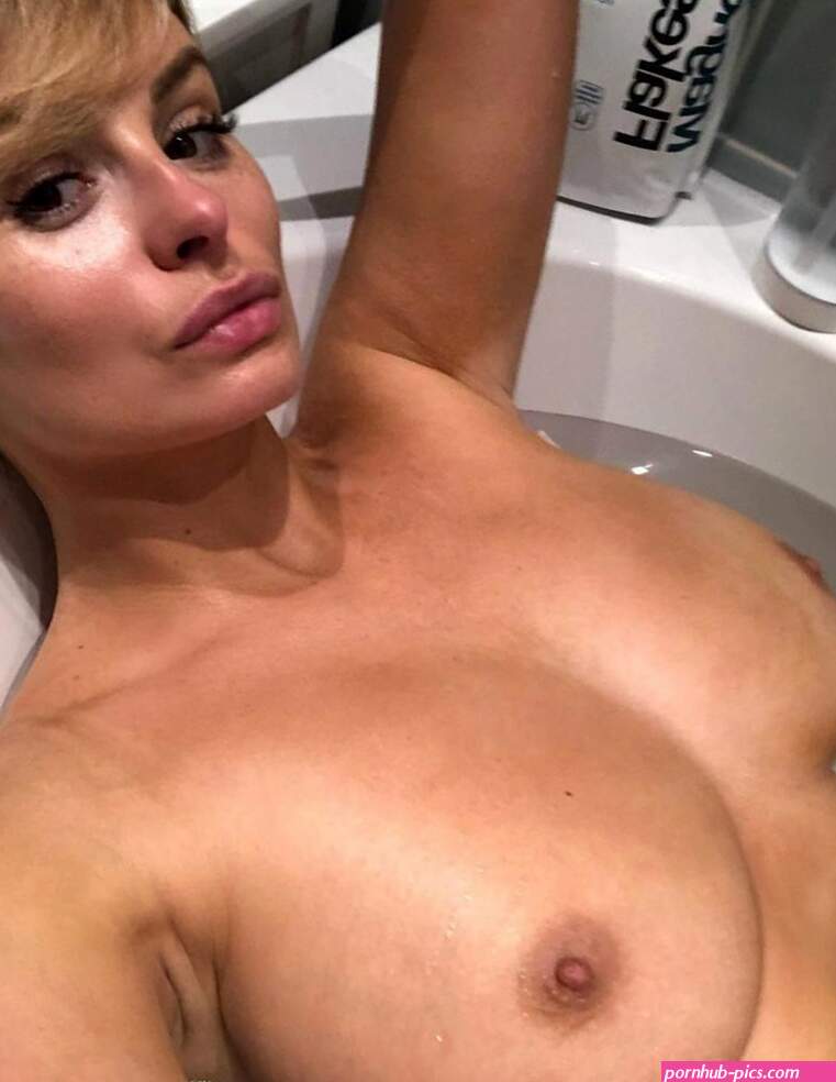 Celeb nude tits