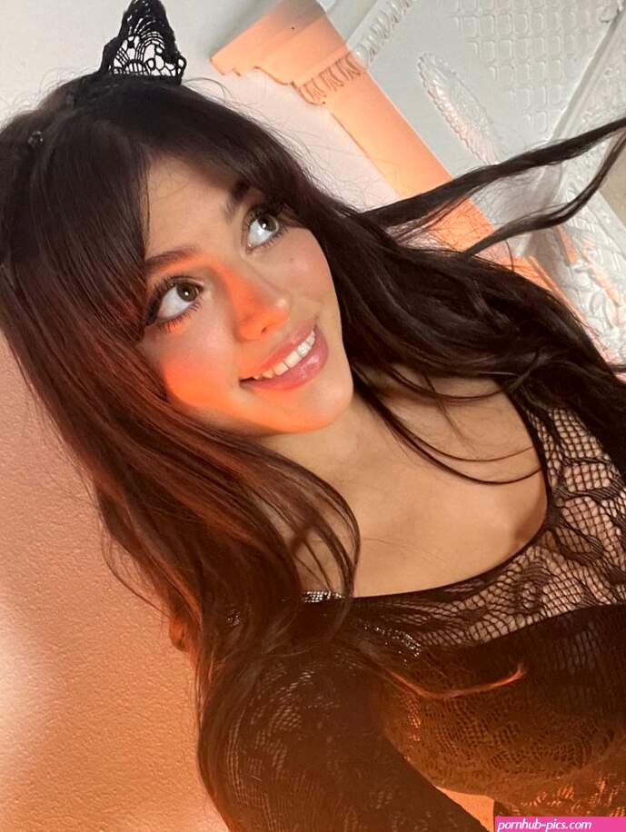 EMILY BLACK 50 OFF ItsEmilyBlackYT leak pics and videos