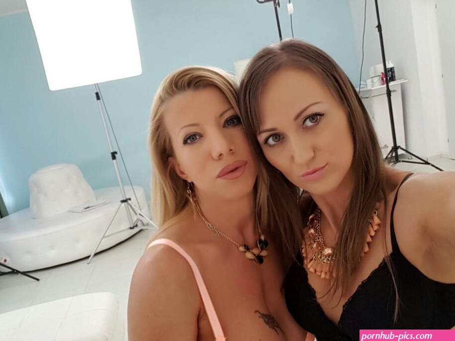 Lara De Santis 43