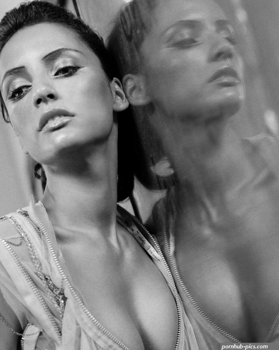 Leonor Varela Photo :: HowStar.r