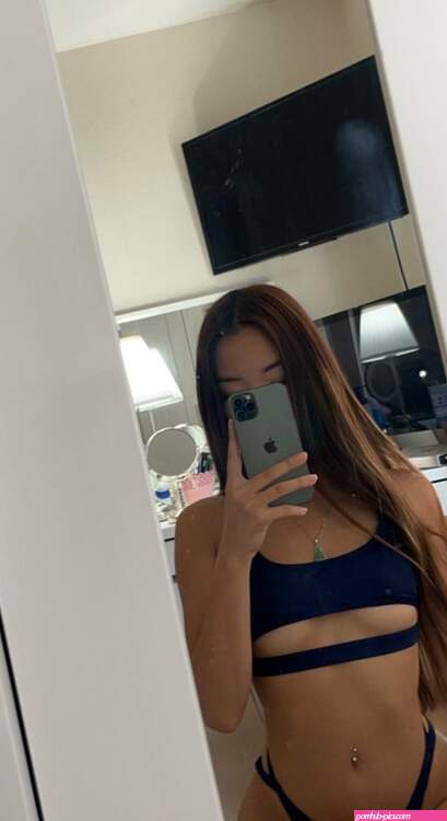 Lily Luen Strawberrybunnyloop lily.luen lilyluen Nude Leaks OnlyFans