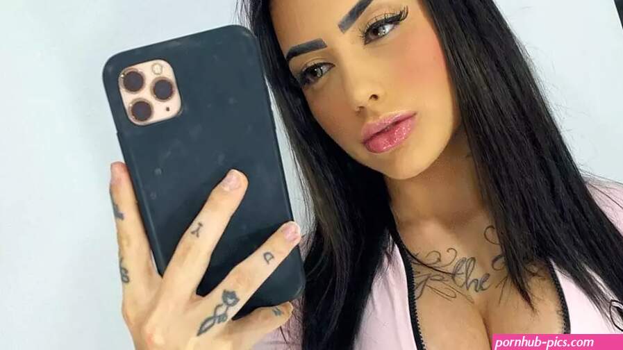 Mirella retoca o bronzeado e mostra resultado para seguidores: Gostaram?