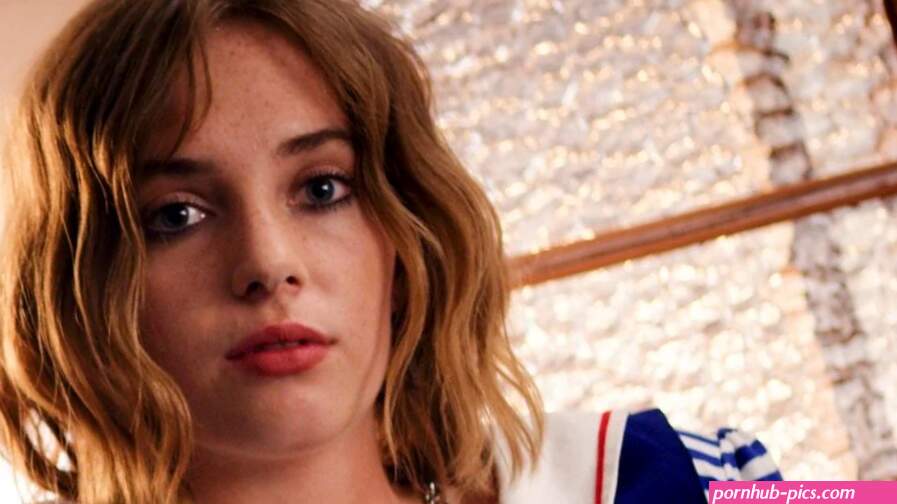 Maya Ray Thurman Hawke Stranger Things 7F5