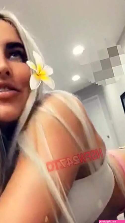 SexyLittleFoxxx pink panties tease snapchat premium porn videos