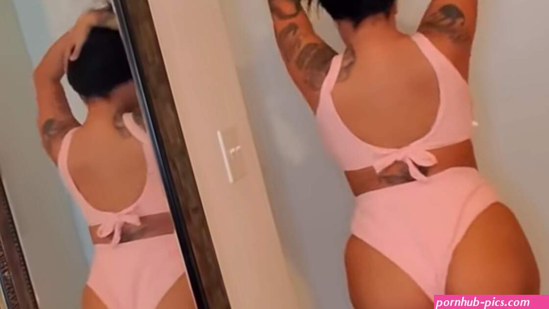 Eye Candy: Nira Sanchez Needs To Try On A Few Bathing Suits For Her Vacation Tri