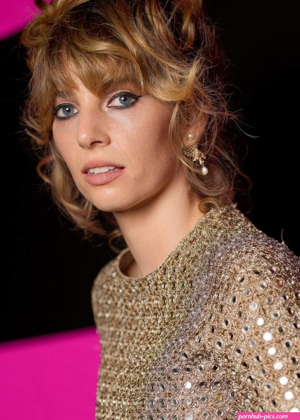 Starlet Arcade: Maya Hawke Stranger Things