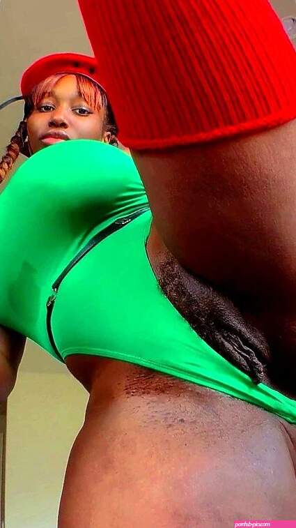 Watch THICK DIOR