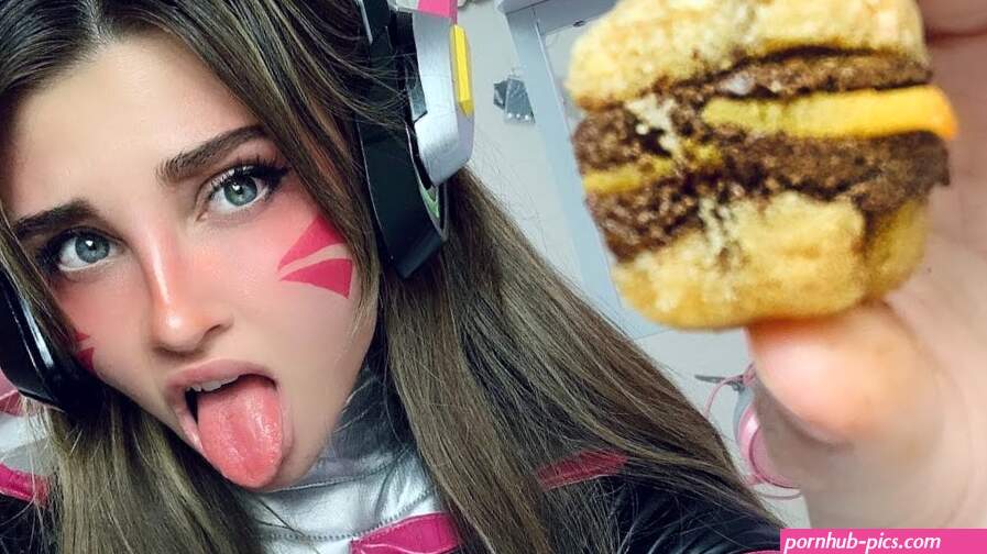 Always Serious! : R Amouranth 8B8