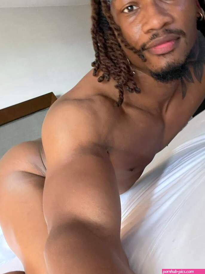 Naked thug shake