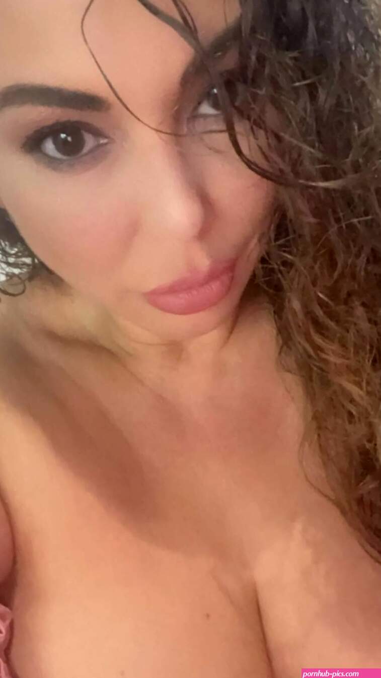 Free Ellie Reyna Rojas Nude